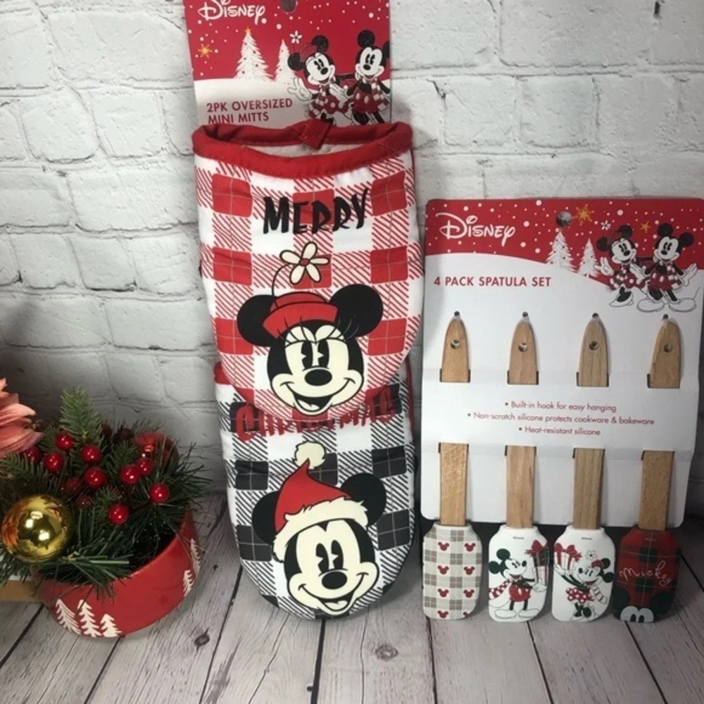 Mickey and Minnie Mouse over mitts and spatula set Christmas holidays